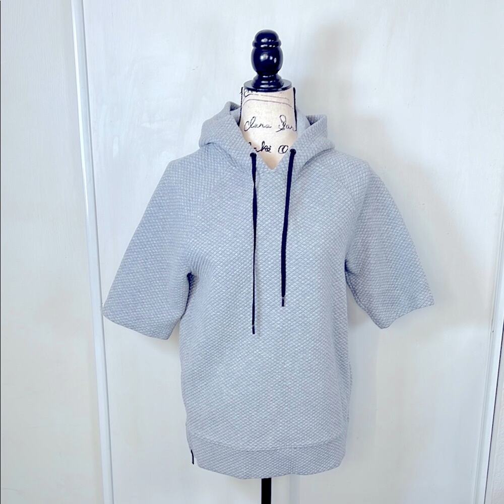 Mossimo Gray Short Sleeve Hoodie size Small